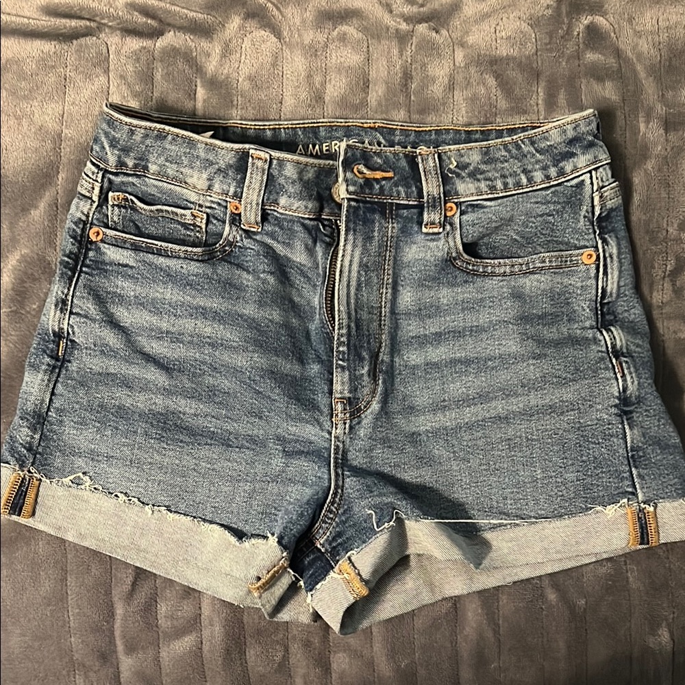 American Eagle Outfitters Cuffed Mom Short